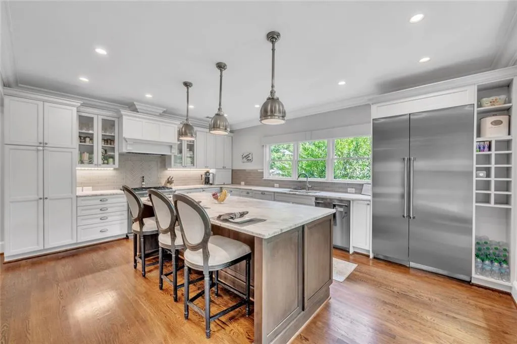 1070 Dunroven Drive Ne, Atlanta, Georgia 30342, 5 Bedrooms Bedrooms, ,3 BathroomsBathrooms,Residential,For Sale,1070 Dunroven Drive Ne,7732448