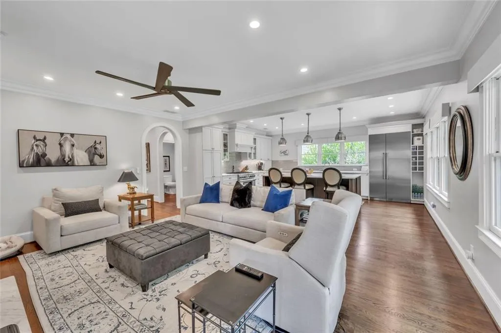 1070 Dunroven Drive Ne, Atlanta, Georgia 30342, 5 Bedrooms Bedrooms, ,3 BathroomsBathrooms,Residential,For Sale,1070 Dunroven Drive Ne,7732448