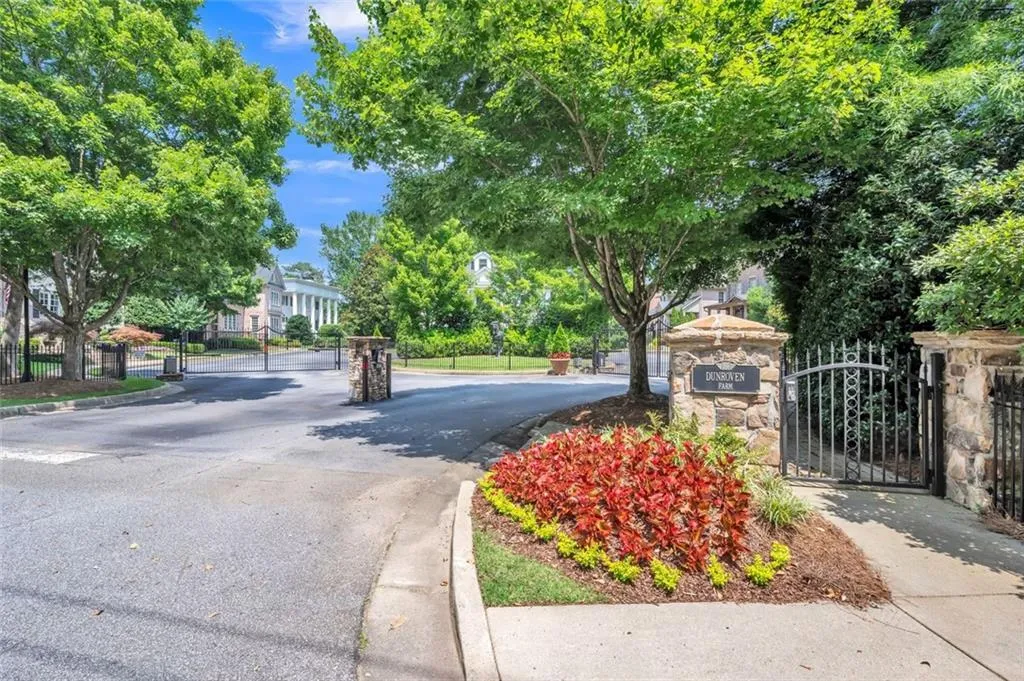 1070 Dunroven Drive Ne, Atlanta, Georgia 30342, 5 Bedrooms Bedrooms, ,3 BathroomsBathrooms,Residential,For Sale,1070 Dunroven Drive Ne,7732448
