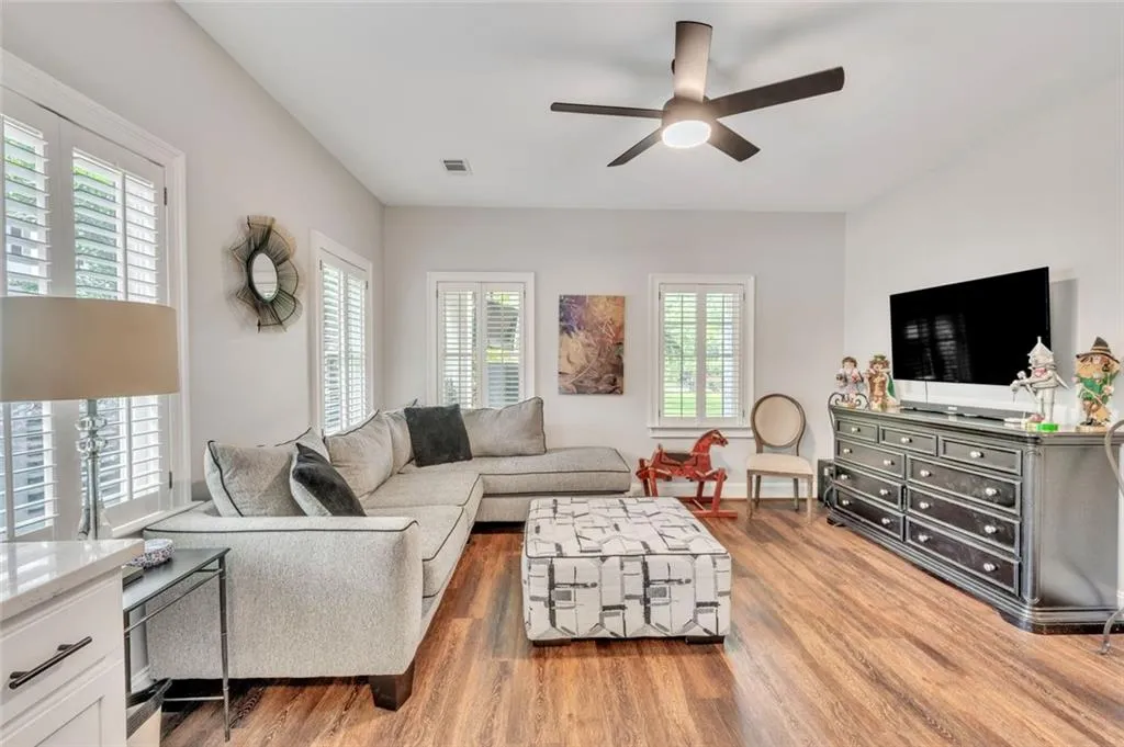 1070 Dunroven Drive Ne, Atlanta, Georgia 30342, 5 Bedrooms Bedrooms, ,3 BathroomsBathrooms,Residential,For Sale,1070 Dunroven Drive Ne,7732448