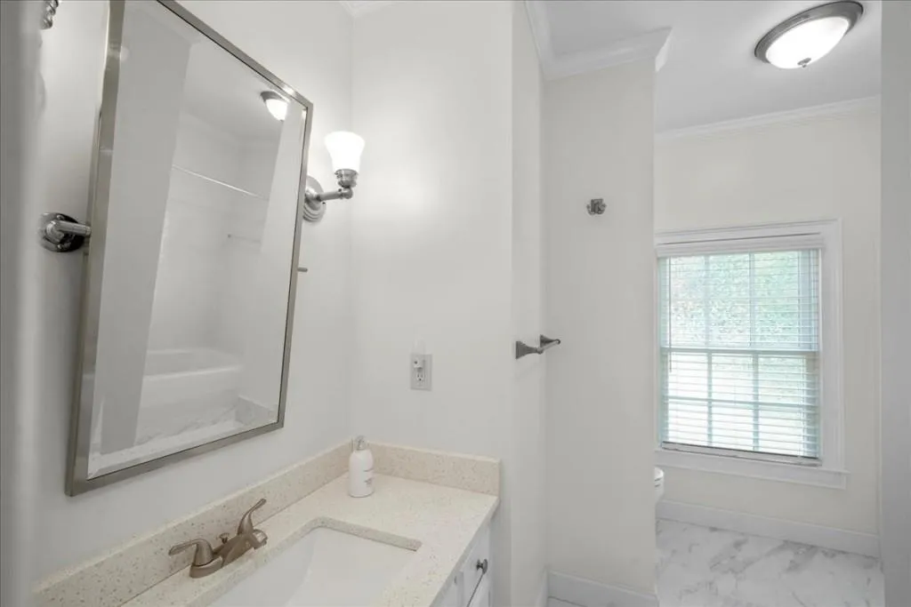 565 Avignon Court, Sandy Springs, Georgia 30350, 5 Bedrooms Bedrooms, ,3 BathroomsBathrooms,Residential,Sold,565 Avignon Court,7239976