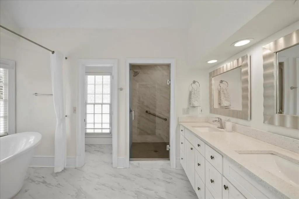 565 Avignon Court, Sandy Springs, Georgia 30350, 5 Bedrooms Bedrooms, ,3 BathroomsBathrooms,Residential,Sold,565 Avignon Court,7239976