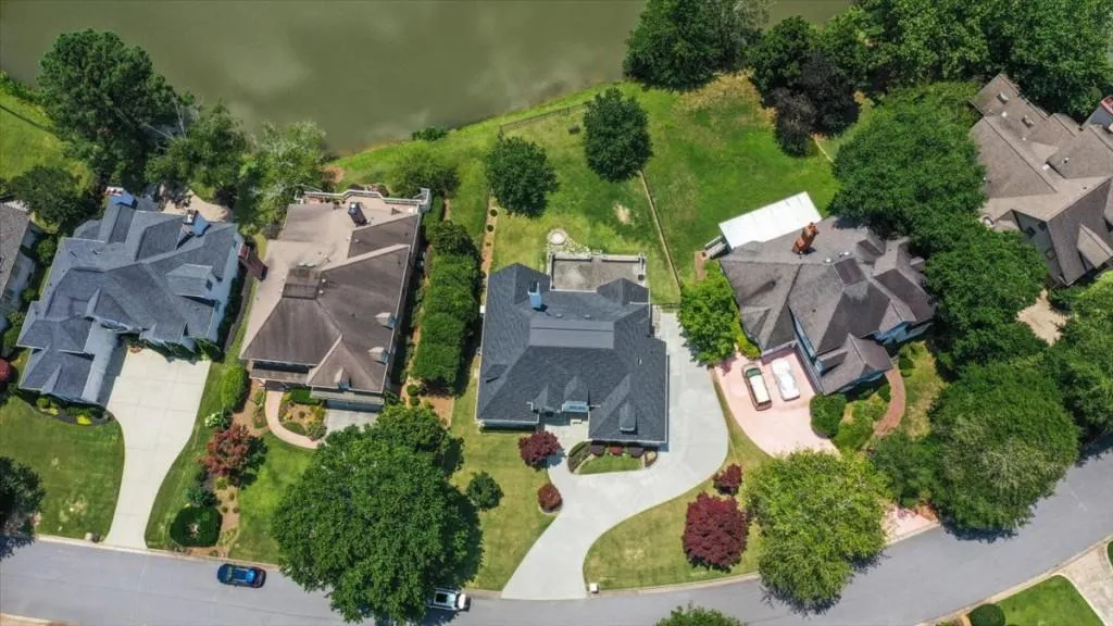 565 Avignon Court, Sandy Springs, Georgia 30350, 5 Bedrooms Bedrooms, ,3 BathroomsBathrooms,Residential,Sold,565 Avignon Court,7239976