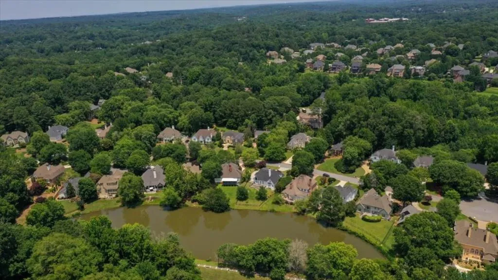 565 Avignon Court, Sandy Springs, Georgia 30350, 5 Bedrooms Bedrooms, ,3 BathroomsBathrooms,Residential,Sold,565 Avignon Court,7239976