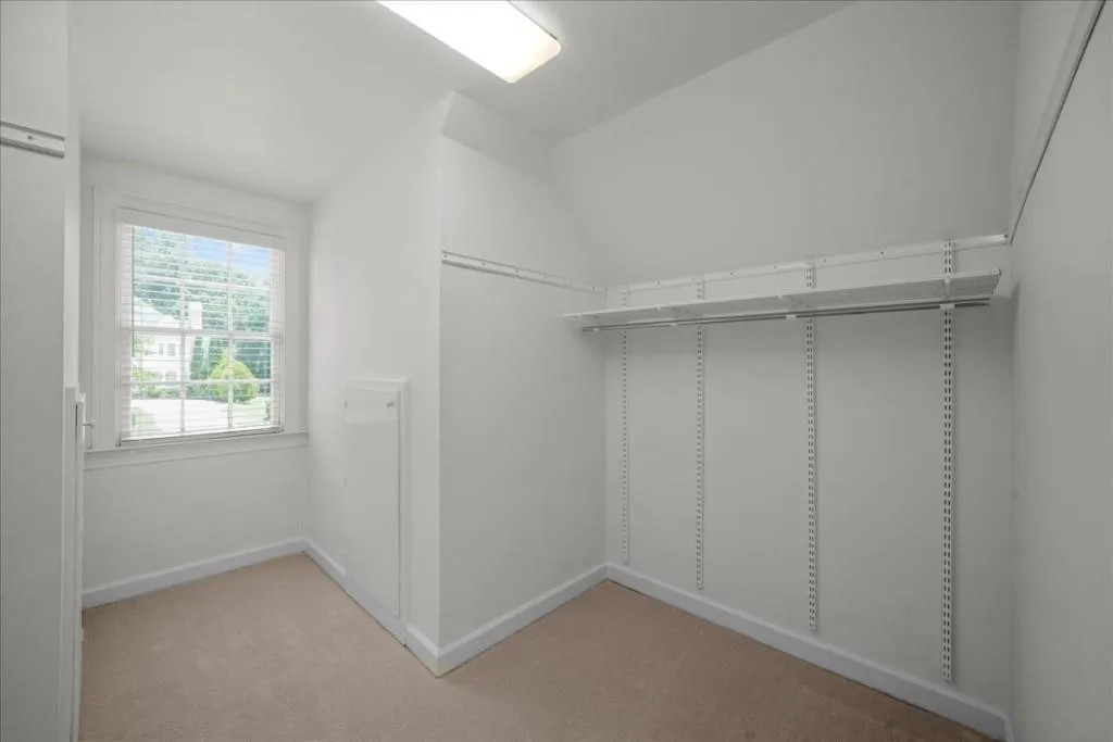 565 Avignon Court, Sandy Springs, Georgia 30350, 5 Bedrooms Bedrooms, ,3 BathroomsBathrooms,Residential,Sold,565 Avignon Court,7239976