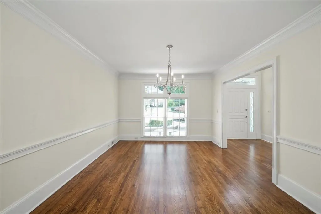 565 Avignon Court, Sandy Springs, Georgia 30350, 5 Bedrooms Bedrooms, ,3 BathroomsBathrooms,Residential,Sold,565 Avignon Court,7239976