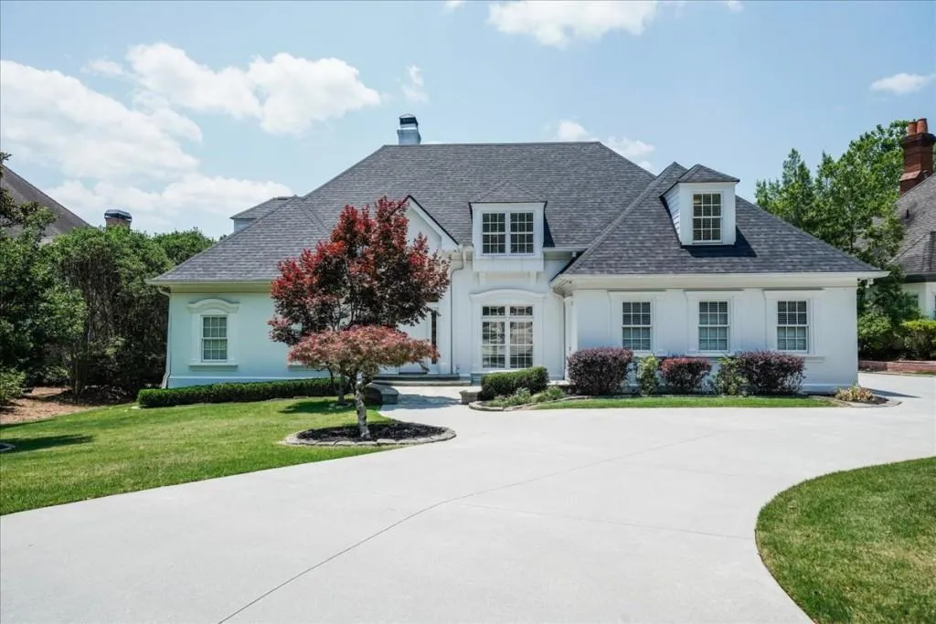 565 Avignon Court, Sandy Springs, Georgia 30350, 5 Bedrooms Bedrooms, ,3 BathroomsBathrooms,Residential,Sold,565 Avignon Court,7239976