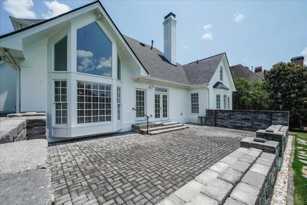 565 Avignon Court, Sandy Springs, Georgia 30350, 5 Bedrooms Bedrooms, ,3 BathroomsBathrooms,Residential,Sold,565 Avignon Court,7239976