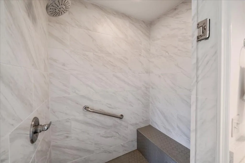 565 Avignon Court, Sandy Springs, Georgia 30350, 5 Bedrooms Bedrooms, ,3 BathroomsBathrooms,Residential,Sold,565 Avignon Court,7239976