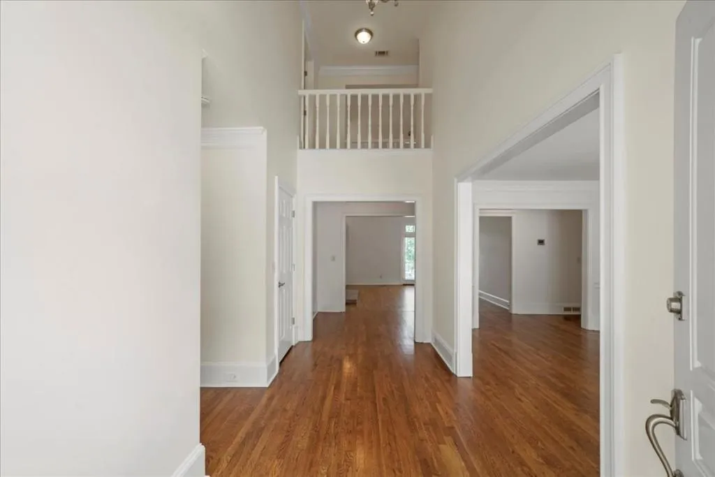 565 Avignon Court, Sandy Springs, Georgia 30350, 5 Bedrooms Bedrooms, ,3 BathroomsBathrooms,Residential,Sold,565 Avignon Court,7239976