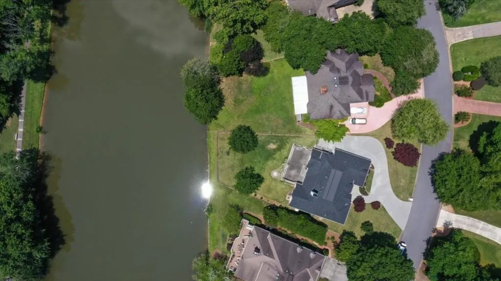 565 Avignon Court, Sandy Springs, Georgia 30350, 5 Bedrooms Bedrooms, ,3 BathroomsBathrooms,Residential,Sold,565 Avignon Court,7239976