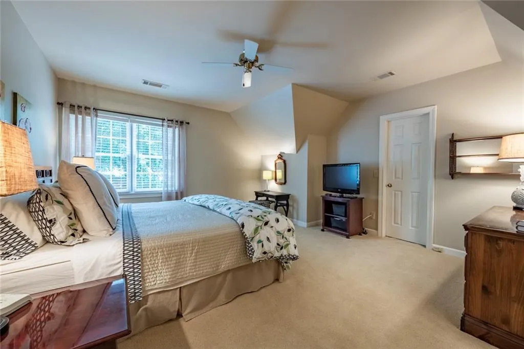 255 Quiet Water Lane, Sandy Springs, Georgia 30350, 4 Bedrooms Bedrooms, ,3 BathroomsBathrooms,Residential,Sold,255 Quiet Water Lane,6732219