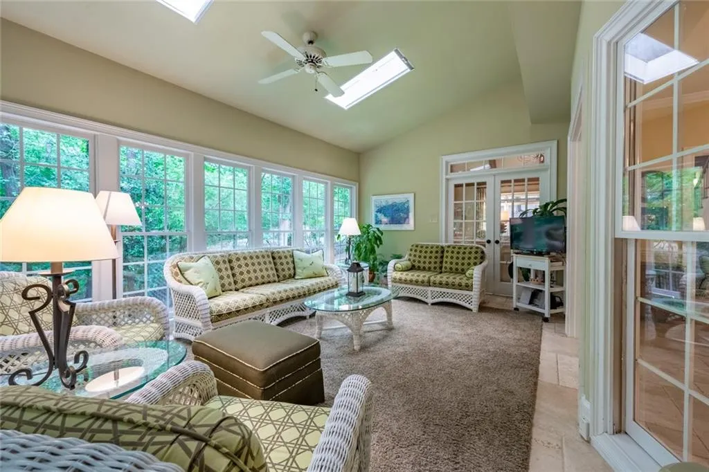 255 Quiet Water Lane, Sandy Springs, Georgia 30350, 4 Bedrooms Bedrooms, ,3 BathroomsBathrooms,Residential,Sold,255 Quiet Water Lane,6732219