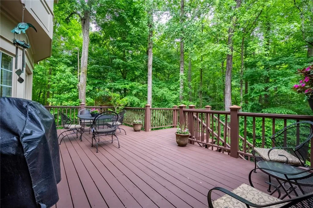 255 Quiet Water Lane, Sandy Springs, Georgia 30350, 4 Bedrooms Bedrooms, ,3 BathroomsBathrooms,Residential,Sold,255 Quiet Water Lane,6732219