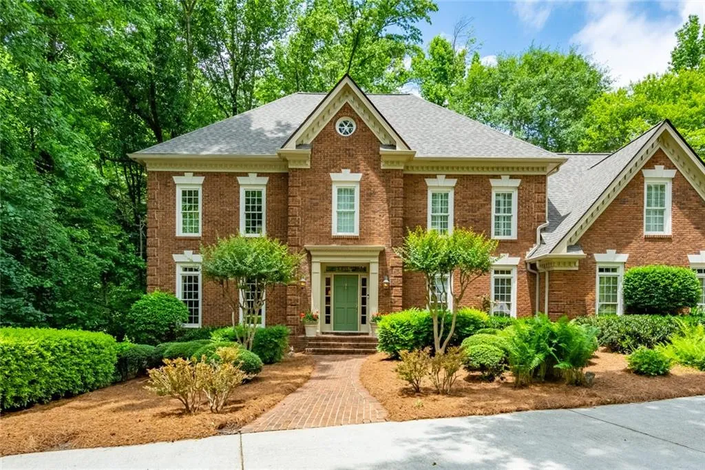 255 Quiet Water Lane, Sandy Springs, Georgia 30350, 4 Bedrooms Bedrooms, ,3 BathroomsBathrooms,Residential,Sold,255 Quiet Water Lane,6732219