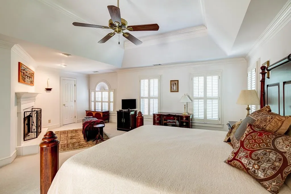 2920 Coles Way, Sandy Springs, Georgia 30350, 5 Bedrooms Bedrooms, ,4 BathroomsBathrooms,Residential,Sold,2920 Coles Way,5811074