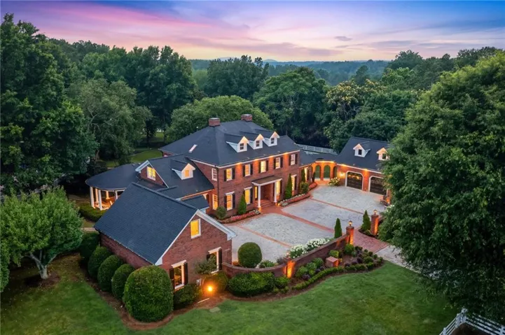 555 Tullamore Way, Milton, Georgia 30004