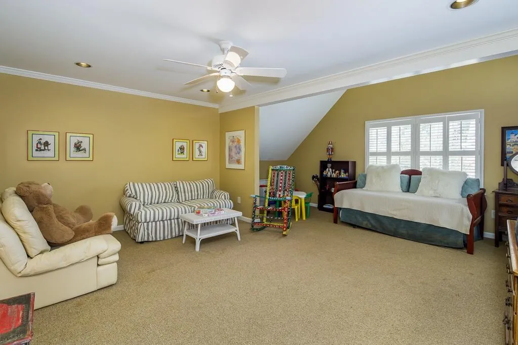 105 Grosvenor Place, Atlanta, Georgia 30328, 3 Bedrooms Bedrooms, ,2 BathroomsBathrooms,Residential,Sold,105 Grosvenor Place,6008051