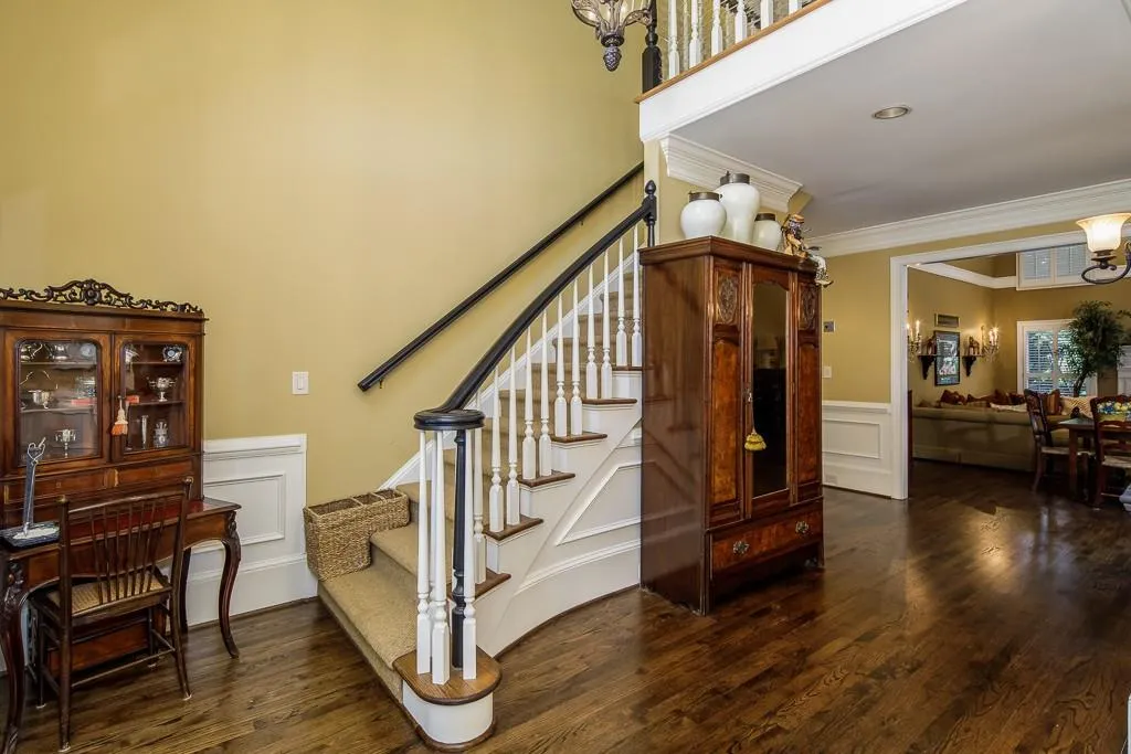 105 Grosvenor Place, Atlanta, Georgia 30328, 3 Bedrooms Bedrooms, ,2 BathroomsBathrooms,Residential,Sold,105 Grosvenor Place,6008051