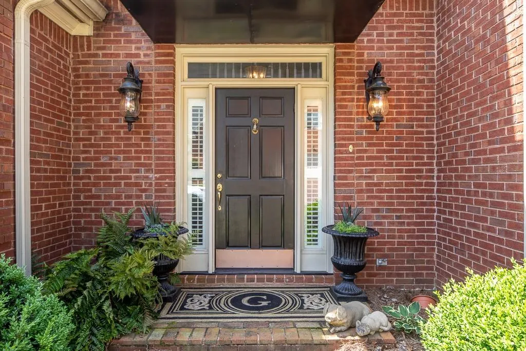 105 Grosvenor Place, Atlanta, Georgia 30328, 3 Bedrooms Bedrooms, ,2 BathroomsBathrooms,Residential,Sold,105 Grosvenor Place,6008051