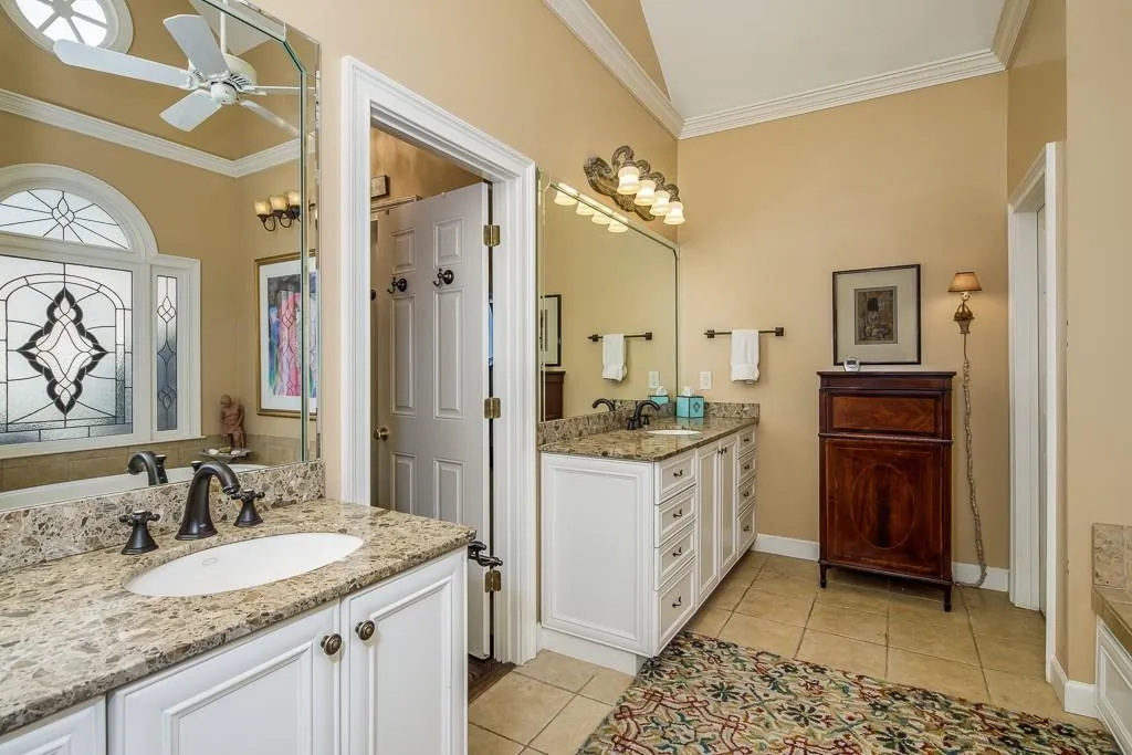 105 Grosvenor Place, Atlanta, Georgia 30328, 3 Bedrooms Bedrooms, ,2 BathroomsBathrooms,Residential,Sold,105 Grosvenor Place,6008051