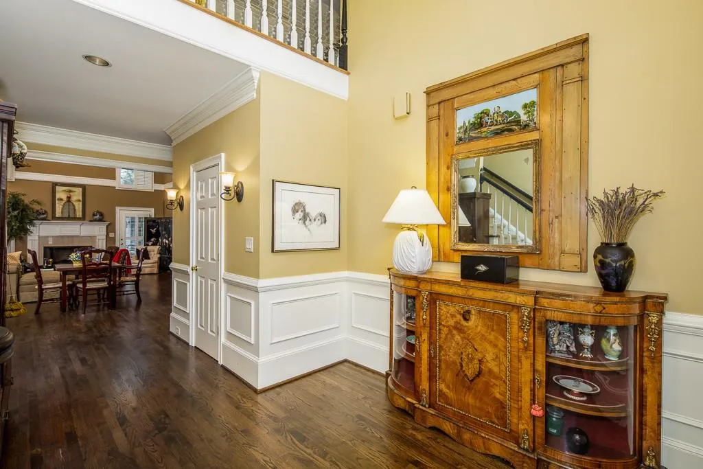 105 Grosvenor Place, Atlanta, Georgia 30328, 3 Bedrooms Bedrooms, ,2 BathroomsBathrooms,Residential,Sold,105 Grosvenor Place,6008051