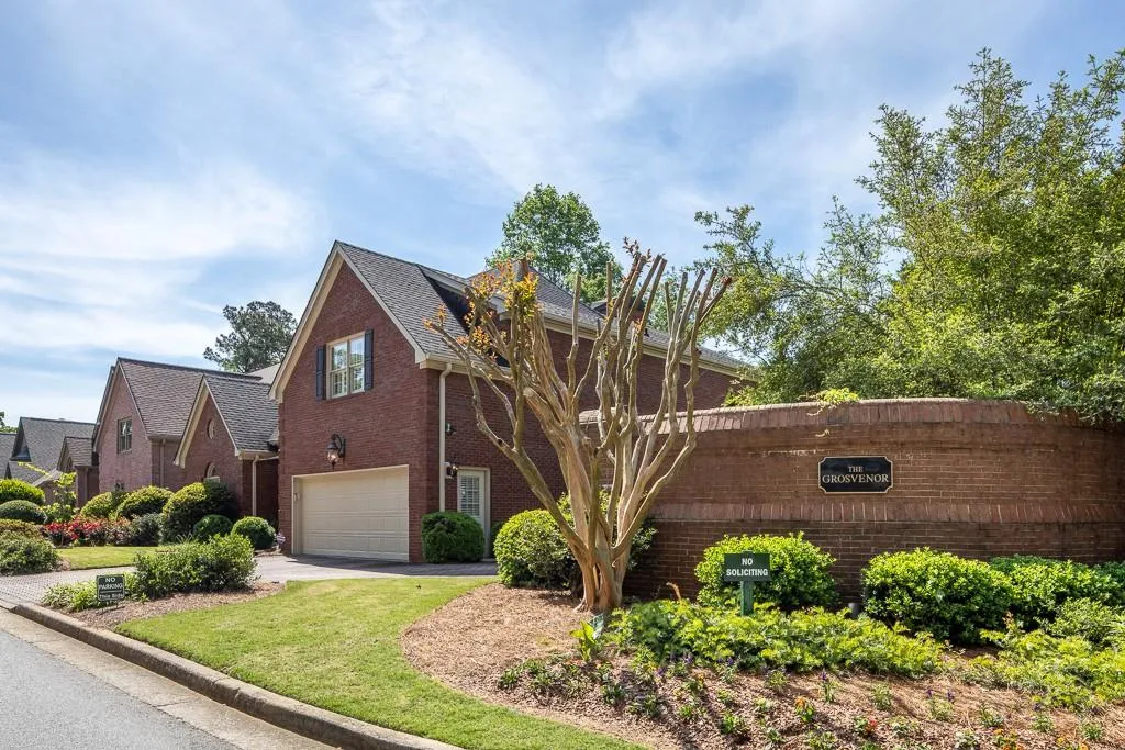 105 Grosvenor Place, Atlanta, Georgia 30328, 3 Bedrooms Bedrooms, ,2 BathroomsBathrooms,Residential,Sold,105 Grosvenor Place,6008051