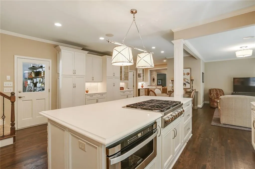 2685 Braffington Court, Sandy Springs, Georgia 30350, 5 Bedrooms Bedrooms, ,4 BathroomsBathrooms,Residential,Sold,2685 Braffington Court,5885667
