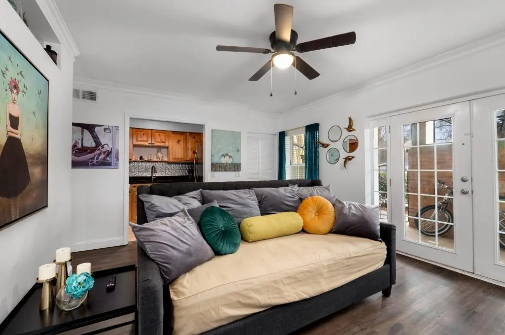 6980 Roswell Road Unit C9, Atlanta, Georgia 30328, 1 Bedroom Bedrooms, ,1 BathroomBathrooms,Residential,Sold,6980 Roswell Road Unit C9,7014670