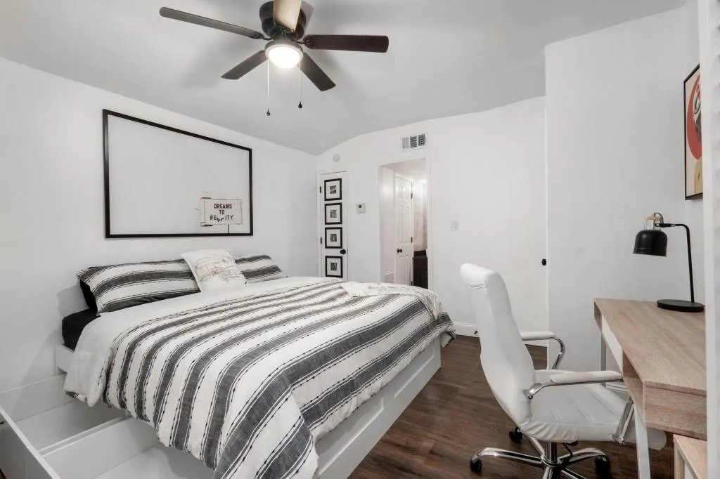 6980 Roswell Road Unit C9, Atlanta, Georgia 30328, 1 Bedroom Bedrooms, ,1 BathroomBathrooms,Residential,Sold,6980 Roswell Road Unit C9,7014670