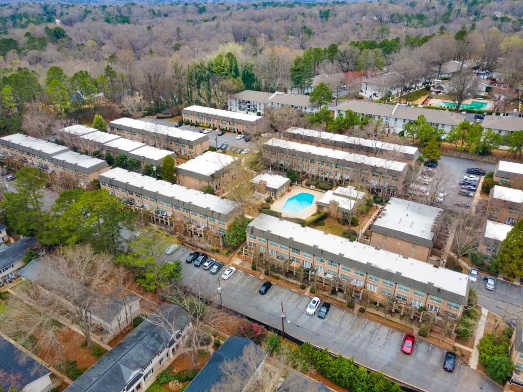 6980 Roswell Road Unit C9, Atlanta, Georgia 30328, 1 Bedroom Bedrooms, ,1 BathroomBathrooms,Residential,Sold,6980 Roswell Road Unit C9,7014670