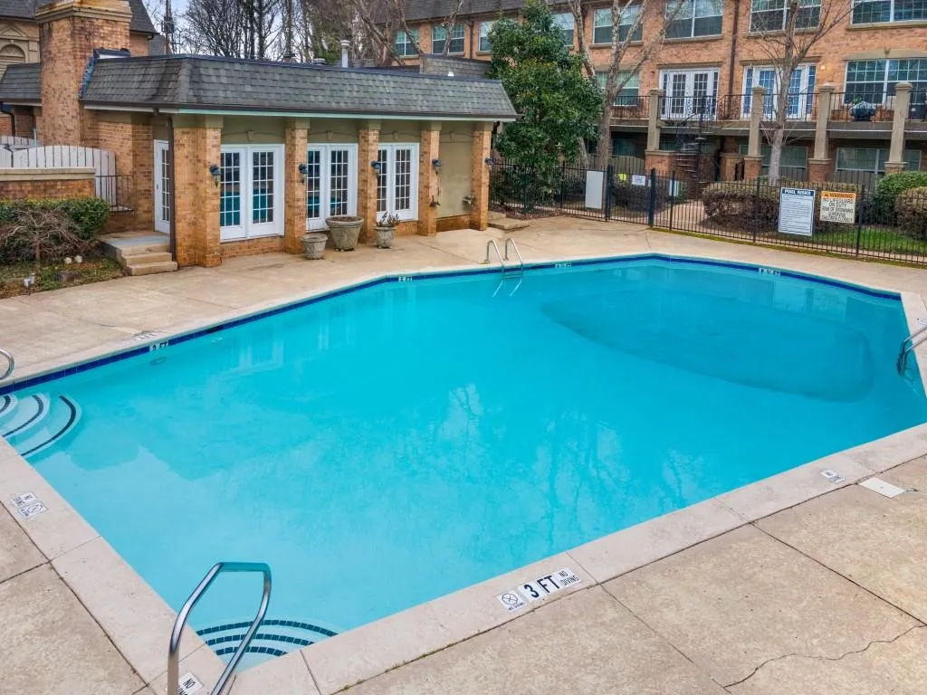 6980 Roswell Road Unit C9, Atlanta, Georgia 30328, 1 Bedroom Bedrooms, ,1 BathroomBathrooms,Residential,Sold,6980 Roswell Road Unit C9,7014670