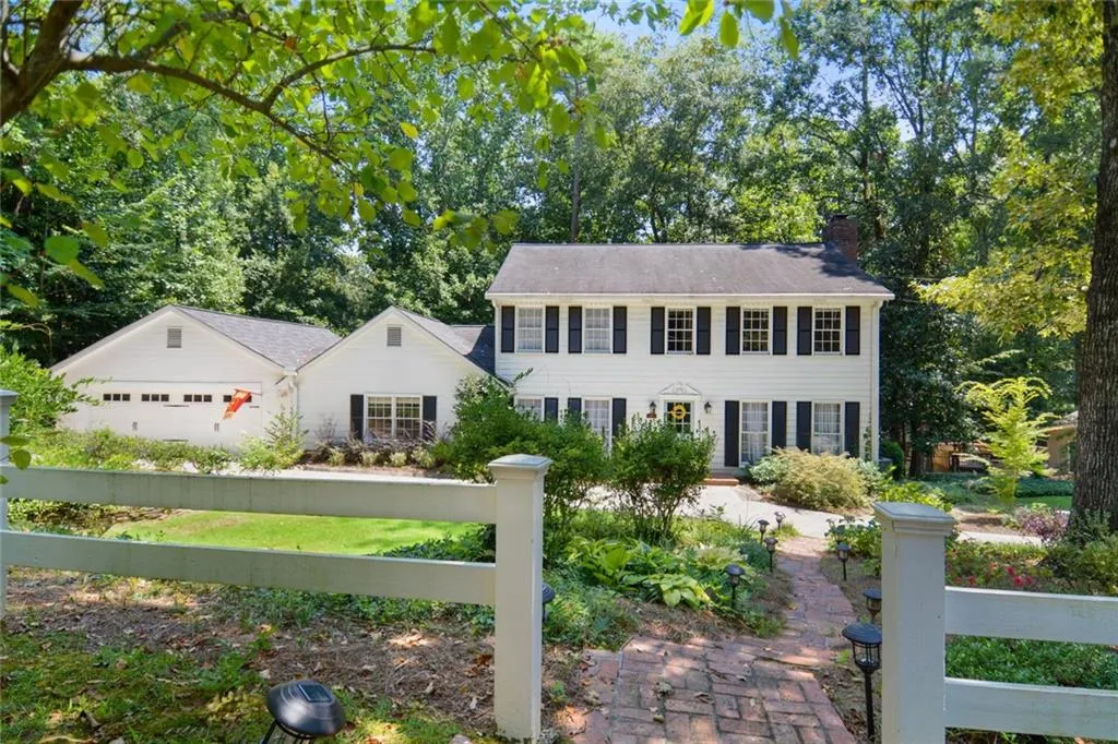 345 Westerhall Court, Atlanta, Georgia 30328, 4 Bedrooms Bedrooms, ,3 BathroomsBathrooms,Residential,Sold,345 Westerhall Court,6766310