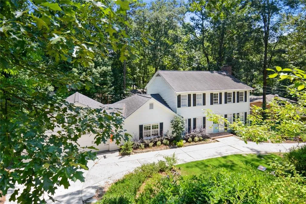 345 Westerhall Court, Atlanta, Georgia 30328, 4 Bedrooms Bedrooms, ,3 BathroomsBathrooms,Residential,Sold,345 Westerhall Court,6766310