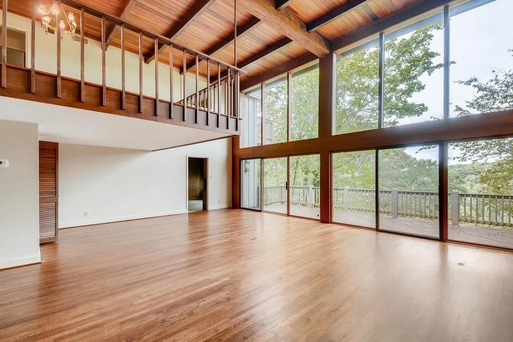 155 River North Drive, Sandy Springs, Georgia 30328, 4 Bedrooms Bedrooms, ,3 BathroomsBathrooms,Residential,Sold,155 River North Drive,6630800