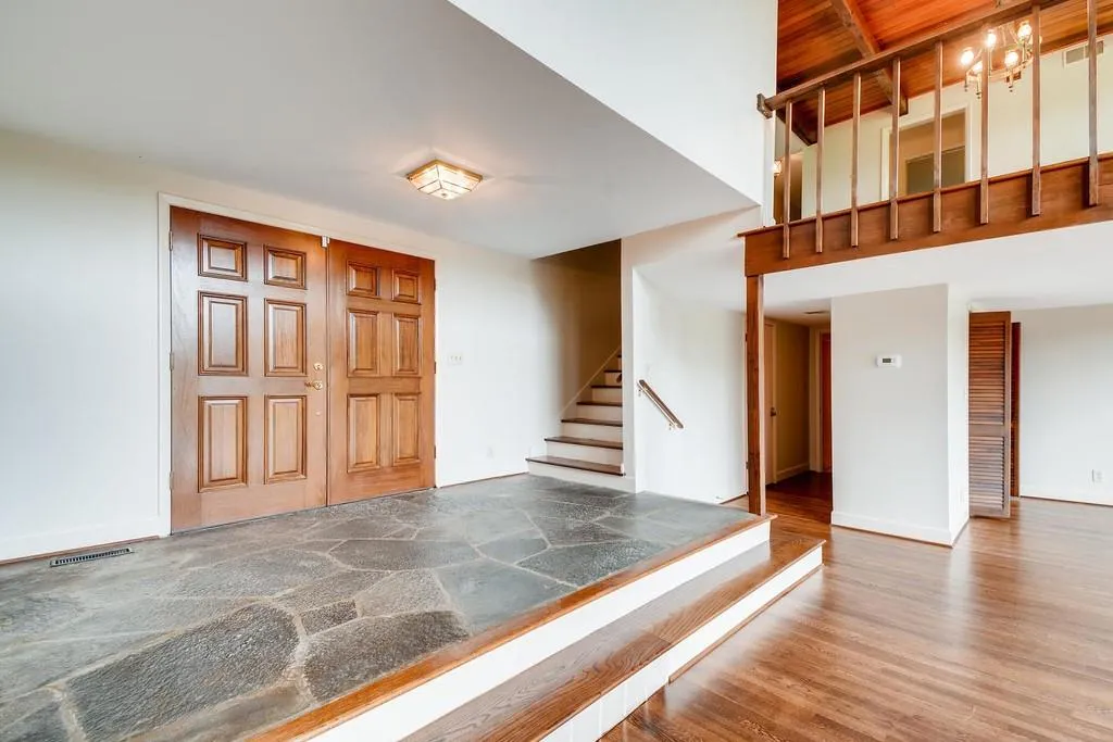155 River North Drive, Sandy Springs, Georgia 30328, 4 Bedrooms Bedrooms, ,3 BathroomsBathrooms,Residential,Sold,155 River North Drive,6630800