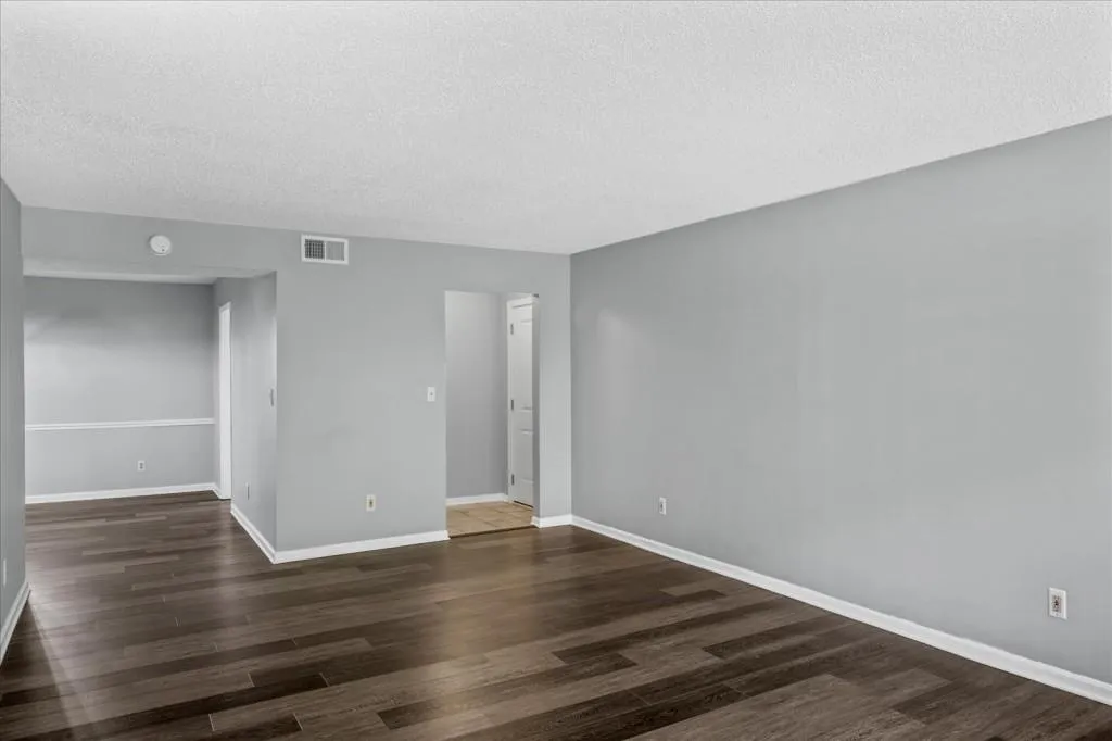 6851 Roswell Road Unit F20, Sandy Springs, Georgia 30328, 3 Bedrooms Bedrooms, ,2 BathroomsBathrooms,Residential,Sold,6851 Roswell Road Unit F20,7269721