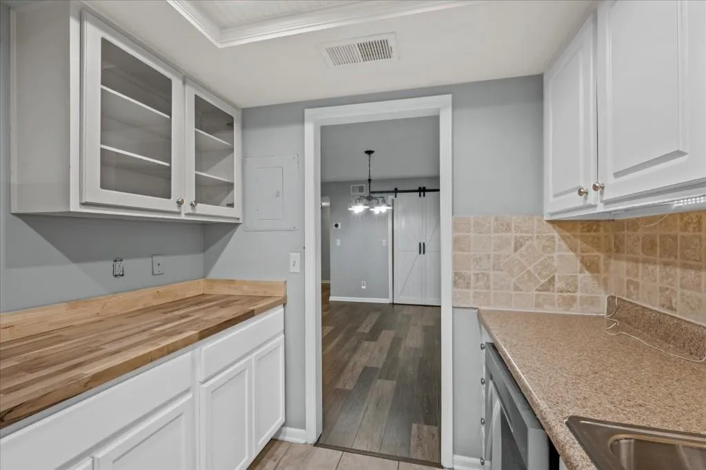 6851 Roswell Road Unit F20, Sandy Springs, Georgia 30328, 3 Bedrooms Bedrooms, ,2 BathroomsBathrooms,Residential,Sold,6851 Roswell Road Unit F20,7269721