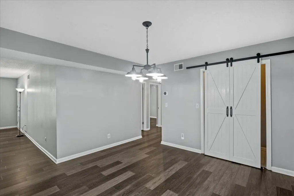 6851 Roswell Road Unit F20, Sandy Springs, Georgia 30328, 3 Bedrooms Bedrooms, ,2 BathroomsBathrooms,Residential,Sold,6851 Roswell Road Unit F20,7269721