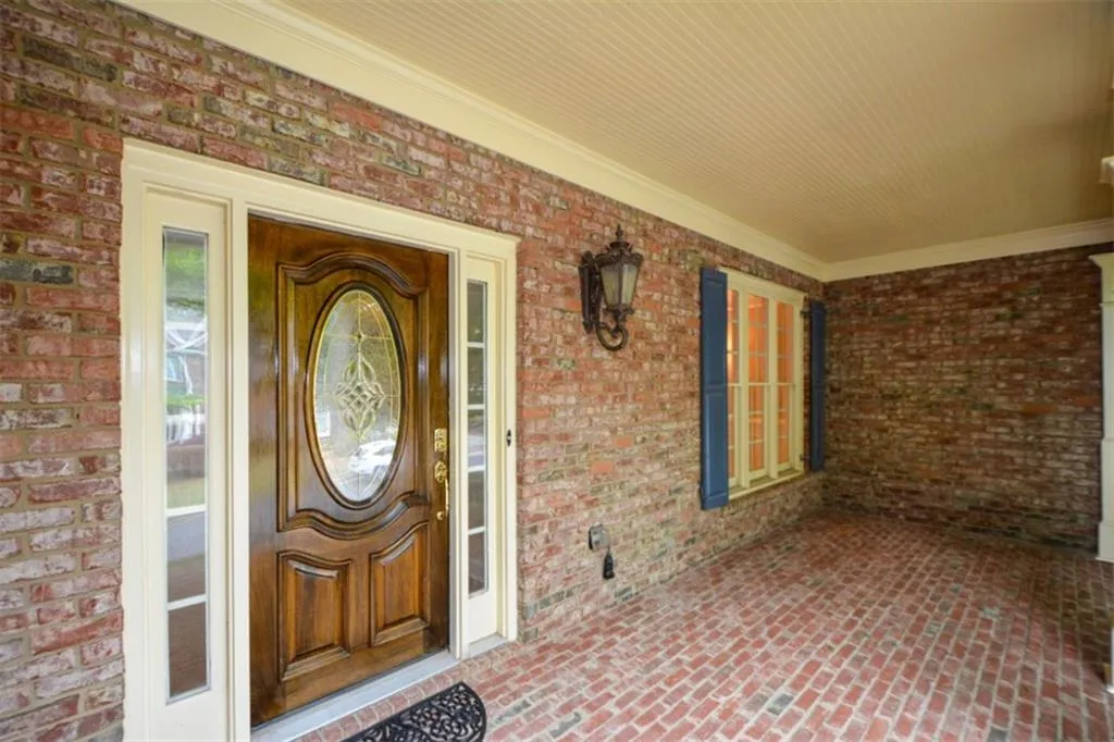 120 Trowbridge Road, Sandy Springs, Georgia 30350, 4 Bedrooms Bedrooms, ,3 BathroomsBathrooms,Residential,Sold,120 Trowbridge Road,7036291