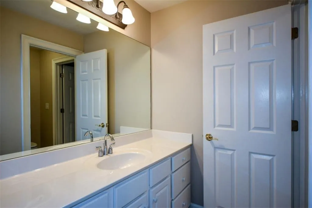 120 Trowbridge Road, Sandy Springs, Georgia 30350, 4 Bedrooms Bedrooms, ,3 BathroomsBathrooms,Residential,Sold,120 Trowbridge Road,7036291