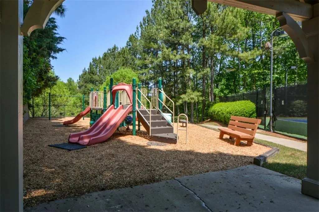 120 Trowbridge Road, Sandy Springs, Georgia 30350, 4 Bedrooms Bedrooms, ,3 BathroomsBathrooms,Residential,Sold,120 Trowbridge Road,7036291