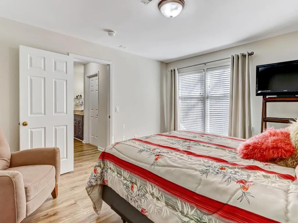 1011 Camden Court Unit 1011, Sandy Springs, Georgia 30327, 2 Bedrooms Bedrooms, ,2 BathroomsBathrooms,Residential,Sold,1011 Camden Court Unit 1011,7001406