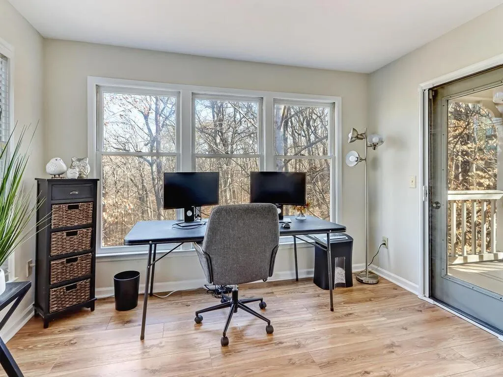 1011 Camden Court Unit 1011, Sandy Springs, Georgia 30327, 2 Bedrooms Bedrooms, ,2 BathroomsBathrooms,Residential,Sold,1011 Camden Court Unit 1011,7001406