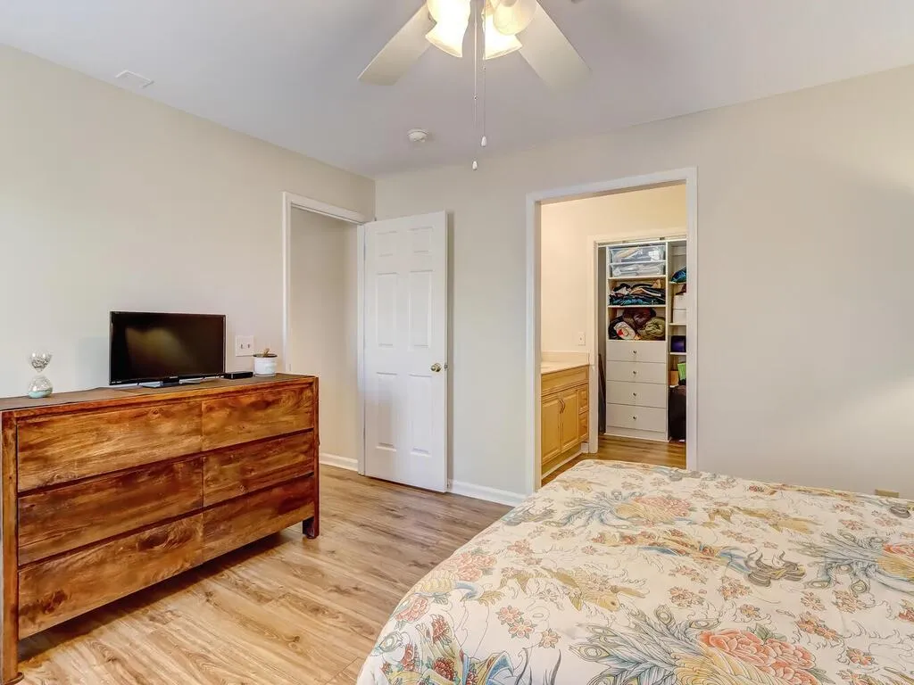 1011 Camden Court Unit 1011, Sandy Springs, Georgia 30327, 2 Bedrooms Bedrooms, ,2 BathroomsBathrooms,Residential,Sold,1011 Camden Court Unit 1011,7001406