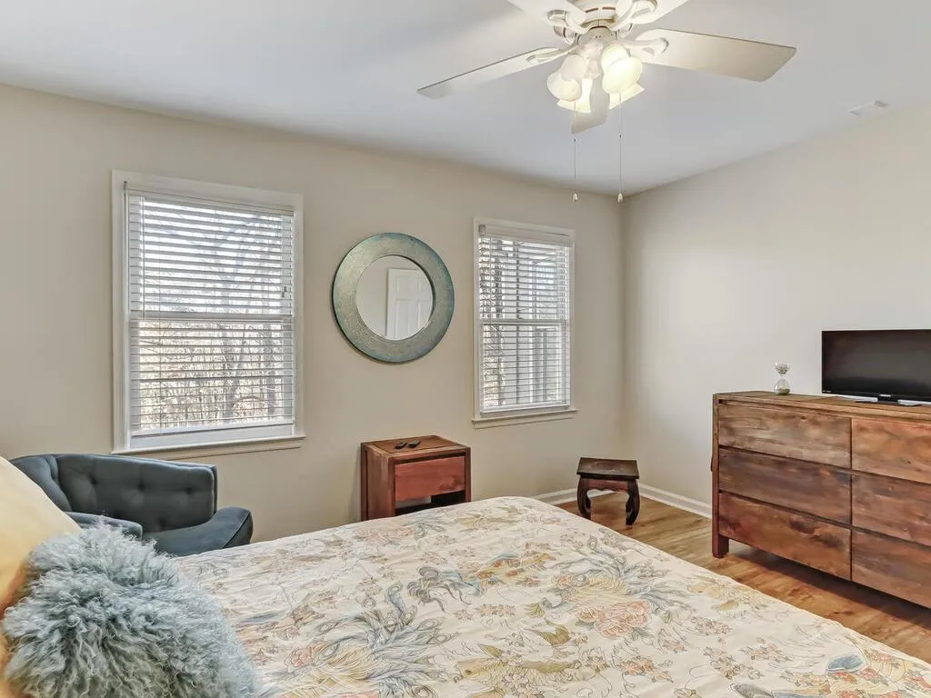 1011 Camden Court Unit 1011, Sandy Springs, Georgia 30327, 2 Bedrooms Bedrooms, ,2 BathroomsBathrooms,Residential,Sold,1011 Camden Court Unit 1011,7001406