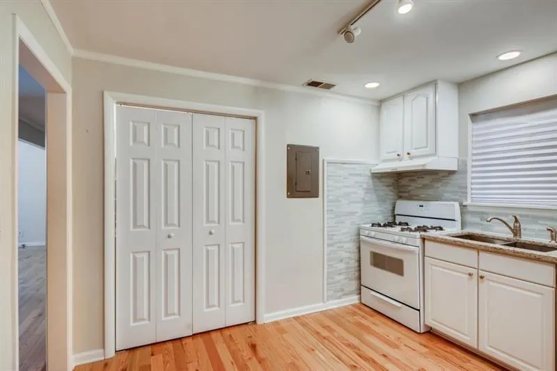 346 Carpenter Drive Unit 72, Sandy Springs, Georgia 30328, 2 Bedrooms Bedrooms, ,2 BathroomsBathrooms,Residential,Sold,346 Carpenter Drive Unit 72,6846146 346 Carpenter Drive Unit 72, Sandy Springs, Georgia 30328, 2 Bedrooms Bedrooms, ,2 BathroomsBathrooms,Residential,Sold,346 Carpenter Drive Unit 72,6846146