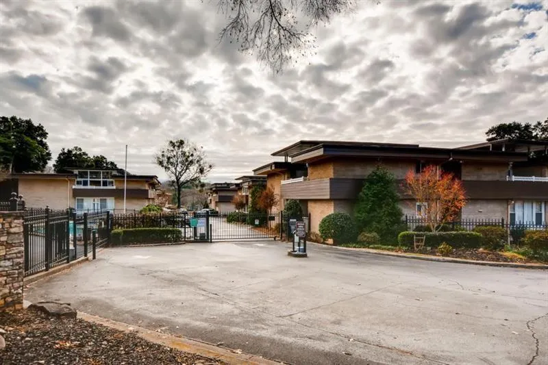 346 Carpenter Drive Unit 72, Sandy Springs, Georgia 30328, 2 Bedrooms Bedrooms, ,2 BathroomsBathrooms,Residential,Sold,346 Carpenter Drive Unit 72,6846146 346 Carpenter Drive Unit 72, Sandy Springs, Georgia 30328, 2 Bedrooms Bedrooms, ,2 BathroomsBathrooms,Residential,Sold,346 Carpenter Drive Unit 72,6846146