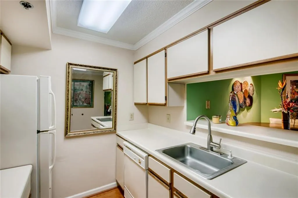 795 Hammond Drive Unit 411, Atlanta, Georgia 30328, 1 Bedroom Bedrooms, ,1 BathroomBathrooms,Residential,Sold,795 Hammond Drive Unit 411,6695521