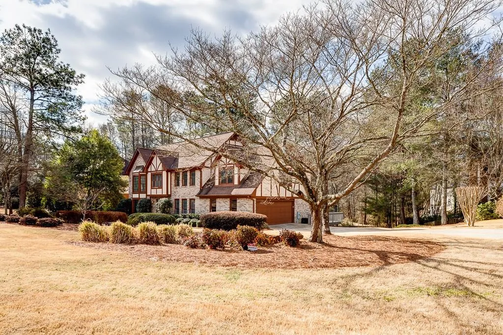 7410 Crompton Court, Sandy Springs, Georgia 30350, 5 Bedrooms Bedrooms, ,4 BathroomsBathrooms,Residential,Sold,7410 Crompton Court,5646906